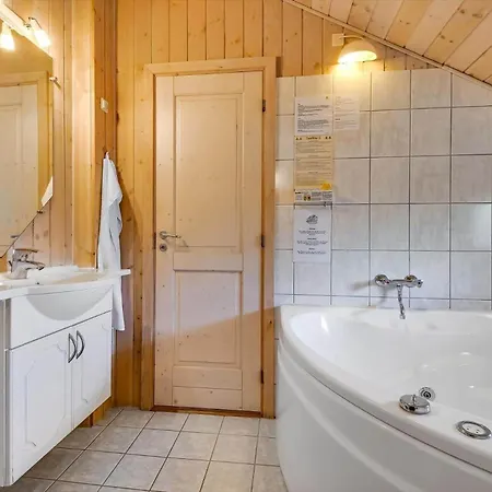 Dom wakacyjny C11165-hemmet-bork-hytteby-175 *